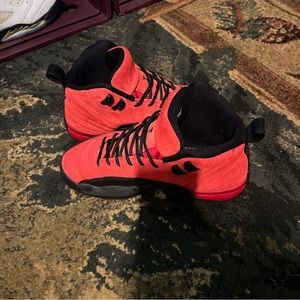 Jordan 12s flu games size 6y